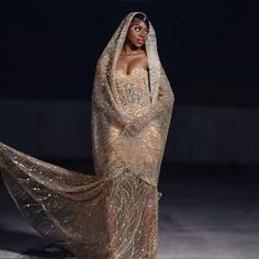 Veil Dress Prom, Prom Dress With Vail, Prom Dresses With Veil, Prom Dress With Veil, Prom Dress With Head Vail, Golden Prom Dress Veaul, Long Gold Veil, Gold V-neck Dresses With Sweep Train, Gold V-neck Dress With Sweep Train