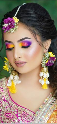 Haldi Eye Makeup Look, Haldi Eye Makeup Look For Bride, Eyeshadow Looks For Haldi, Haldi Bridal Makeup Look, Haldi Mehendi Eye Makeup, Haldi Makeup Look, Haldi Mehandi Eye Makeup, Haldi Mehndi Eye Makeup, Haldi Eyeshadow Look
