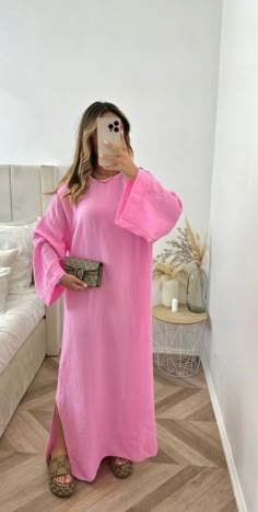 Long Pink Robe For Summer, Casual Pink Summer Kaftan, Pink Long Sleeve Kaftan For Summer, Pink Beach Dress For Eid, Modest Morocco Outfits, Summer Long Sleeve Pink Kaftan, Summer Pink Long Sleeve Kaftan, Casual Pink Long Sleeve Kaftan, Casual Long Sleeve Pink Kaftan