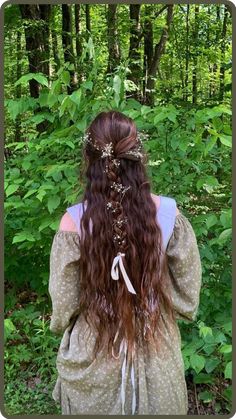 Cottagecore Prom Hair, Cottagecore Braids, Fairycore Hair, Woodland Elf Hairstyles, Woodland Fairy Hairstyles, Half Up Half Down Cottage Core Hair, Woodland Fairy Wedding Hair, Ren Faire Hair Medium Length, Cottagecore Long Hair