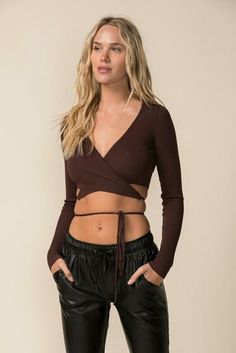 Knit Stretch Long Sleeve Top For Fall, Stretch Knit Long Sleeve Top For Fall, Trendy Stretch Long Sleeve Top For Fall, Trendy Knit Top For Fall Layering, Knit Top For Night Out In Fall, Chic Long Sleeve Top For Fall Layering, Chic Stretch Long Sleeve Top For Fall, Chic Long Sleeve Stretch Top For Fall, Stretch Long Sleeve Top For Fall Layering