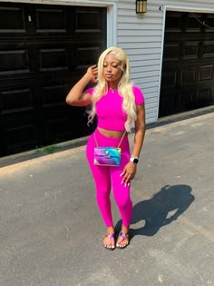 Kurt geiger sandals and bag Kurt Outfit Ideas, Sandals Outfits, Cute Sandals Outfit, Kurt Ginger Outfits, Hot Pink 2 Piece Outfit, Cute Kurt Geiger Bags, Pink Kurt Geiger Bag, Azalea Telfar Bag Outfit, Kurt Bag Outfit