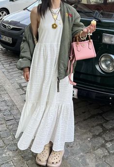 Echo Crocs Outfit, Croc Outfits, How To Style Crocs, Crocs Outfit, Strap Shirt, Mommy Outfits, School Outfits, Indian Outfits, Dress Codes