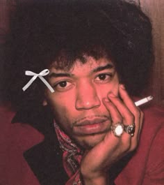 Jimmi Hendrix 70s, Jimi Hendrix Icon, Iconic Music Photos, Iconic Musicians, Jimi Hendrix 60s, Jimmy Hendricks Outfit, Jimi Hendrix Photos, Jimmy Hendrix, Jervaris Hendrix Aesthetic