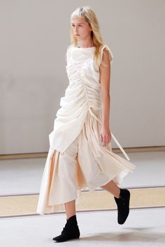 Lemaire - Spring 2017 Ready-to-Wear Voluminous Ruched Long Skirt, Lemaire Flat, Lemaire Editorial, Draped Outfits Runway, Drapery Fashion Runway, Issey Miyake Inflatable Dress Vintage, Shirring Fashion Runway, Lemaire Clothing & Accessories, Lemaire Wrap Top