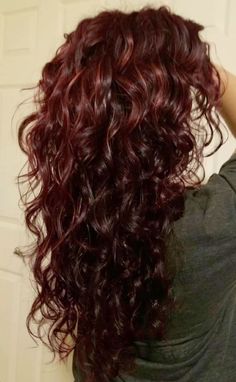 Cherry Red Hair Curls, Red Curly Hair Dye, Cherry Redhair, Cherry Cola Hair Color Curly Hair, Cherry Red Curly, Burgundy Red Curly Hair, Hair Colour Ideas Curly, Red Highlights In Brown Curly Hair, Dyed Wavy Hair Ideas