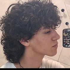 #sideprofileselfie #mullet 3a Hair Mullet, Curly Mullet Medium, Mod Cut Side Profile, Shaggy Mullet Curly Hair, Soft Mullet Curly, Curly Mullets, Curly Brown Mullet, Semi Mullet, Mod Cut Curly