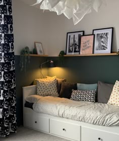 Spare Bedroom Daybed Ideas, Spare Room Daybed, Hemnes Day Bed Styling, Shelving Ideas For Small Bedrooms, Small Box Room Ideas Bedrooms, Small Box Room Office Ideas, Small Spare Bedroom, Hemnes Daybed Office, Small Box Bedroom Ideas