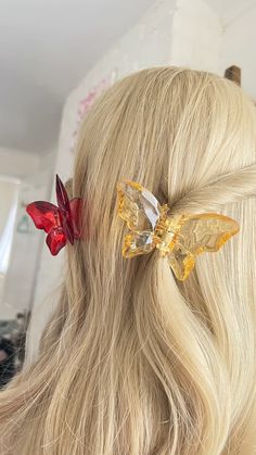These jumbo Butterfly Claw Clips will lead you into adventureComes as a set in your house colorsGryffin house clips come with one (1red clip and one (1gold clipWear alone or together for the perfect magical spring look