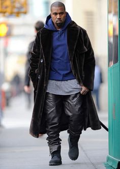 Kanye West Winter Outfit, Kanye Big Jacket, Jay Z Fur Coat, Kanye Big Coat, Kanye Long Coat, Kanye West Big Coat, Kanye West Long Coat, Kanye Fashion Style, Kanye Fur Coat