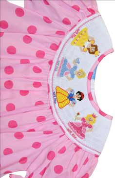 Anavini Smocked Disney Princesses Dress Cinderella Snow White Zoom Snow White Smocking Patterns, Snow White Smocking Design, Smocked Snow White, Smocked Snow White Dress, Cinderella Smocked Dress, Smocked Disney Outfit, Disney Baby Dress, Disney Smocked Outfits, Minnie Mouse Smocked Outfit