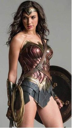 Gal Gadot Wonder Woman Costumes, Wonder Woman Movie Characters, Angry Wonder Woman, Wonder Woman Angry Face, Wonder Woman Photos, Wonder Woman Costume Diy, Batman Vs Superman Wonder Woman, Wonder Woman Gadot, Artgerm Wonder Woman