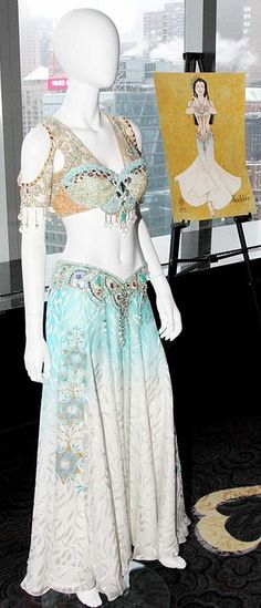 FANTASY & MEDIEVAL WONDERFULL FASHION Princess Jasmine Broadway Costume, Aladdin Broadway Costumes, Aladdin Costume Design, Jasmine Broadway, Princess Jasmine Broadway, Aladdin Cast Costume, Jasmine Aladdin Broadway, Aladdin Musical Costumes, Courtney Reed