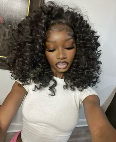 Birthday Hair Natural, Black Hairstyles 2025, Curly Wig Styled Black Women, Curls Wig Black Women, Long Curly Wig Hairstyles, Curly Wig Styles Black Women, Flip Over Wig With Wand Curls, Curly Wig Black Women, Flexi Rod Set On Wig