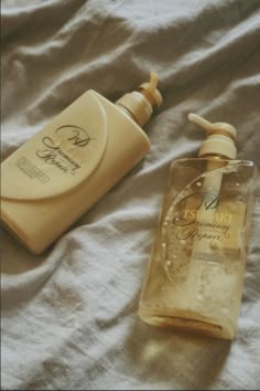 #Tsubaki #hair #shampoo #repair #haircare #beautyproducts #beautyblog #aesthetic Tsubaki Hair, Japanese Skincare Aesthetic, Aesthetic Shampoo And Conditioner, Shampoo And Conditioner Aesthetic, Vanilla Shampoo Aesthetic, Aesthetic Shampoo, Haircare Products Aesthetic, Tsubaki Shampoo And Conditioner, Shampoo Aesthetic