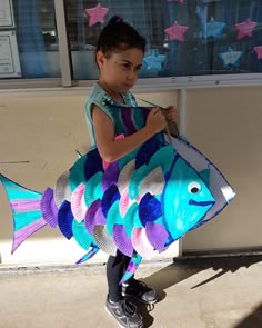 Diy Fish Costume Ideas, Oyster Costume For Kids, Easy Fish Costume Diy, Angel Fish Costume, Rainbow Fish Book Week Costume, How To Make A Fish Costume, Diy Fish Costume Kids, Fish Costume Diy, Fish Fancy Dress For Kids