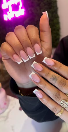 Nail Idea French Tip, French Set Nails, French Naila, Plain French Tip, Baddie Nails French Tip, French Bails, French Tip Nails Simple, French Tip Medium Nails, Medium Square French Tip Nails