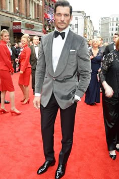 Grey Dinner Suit, Grey Tuxedo Men, Grey Dinner Jacket, Gray Dinner Jacket, Grey Velvet Suit Men, Grey Tuxedo Jacket, Black Tie Event Outfit, David Gandy Grey Suit, Traje Black Tie