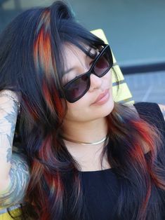 naturals 🤝 vivids
an echo of the headband prism, just bent a little different
@dangerjonescreative @unite_hair