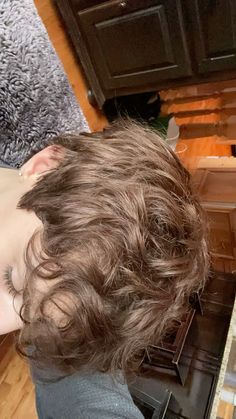 Men light brown hair, dark blonde, wavy hair, fringe, scissor cut Short Brown Hair Male, Brown Hair Colour For Men, Dark Brown Boy Hair, Hair Colors For Boys, Boy Hair Colour, Light Brown Hair Boy Aesthetic, Brunette Hair Guy, Boys Brunette Hair, Brown Hair Colors Men