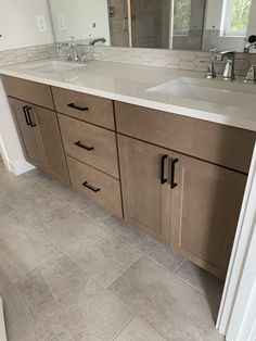 Daltile Rorington Taupe, Bathroom Remodel Small Diy, Kids Bathroom Remodel, Brown Bathroom Ideas, Laundry Room Inspiration, Small Bathroom Makeover, Brown Bathroom, Master Bath Remodel, Boys Bathroom