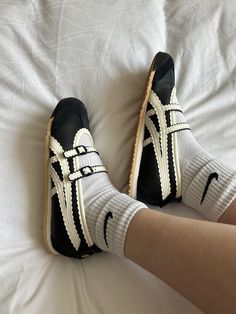 Adidas Flat Shoes, Onitsuka Tiger Mary Jane, Mary Jane Sneakers, Onitsuka Tiger Loafers, Onitsuka Mary Jane, Shoes Rotation, Onitsuka Tiger Flats Outfit, Asics Ballerina Shoes, Adidas Ballet Flats