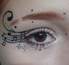 Music Themed Makeup, Music Eyeliner, Makeup Playlist Cover, Eyeliner Design Ideas, Jazz Makeup, Band Makeup, Eyeliner Idea, Music Inspired Makeup, Music Note Eyeliner