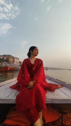 Kashi, Varanasi, Outfit inspo, Boat ride Benaras Outfits, Kashi Outfit Ideas, Varanasi Aesthetic Outfits, Varanasi Outfit, Banaras Outfit Ideas Winter, Benaras Outfit For Women, Vrindavan Look For Women, Banaras Outfit Ideas Women, Banaras Outfit Ideas