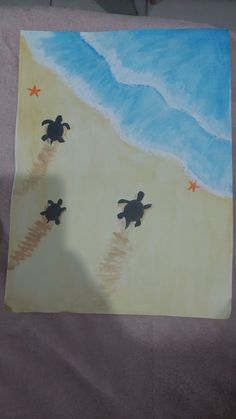 este es un hermoso dibujo hecho de acuarela Beach Turtle Painting, Cute Underwater Painting, Beach Drawings Easy, Simple Underwater Painting, Beach Drawing Easy, Turtle Beach Painting Easy, Beach Painting With Turtles, Turtle On Beach Drawing, Easy Ocean-themed Drawing