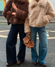 Fall/Winter Outfit Ideas for Women: dark wash jeans, baggy jeans, faux fur jackets, brown polene bag, brown boots, women's fashion, fall outfit ideas, winter outfit ideas, faux fur coat, fur jacket, fur coat Fall Fur Coat Outfit, Fur Coat Fall Outfit, Fur Jacket Outfit Aesthetic, Brown Fur Jacket Outfit Winter Style, Fur Jacket Outfits, Fur Jacket Outfit Inspo, Brown Fur Jacket Outfit, Mob Wife Fur Coat, Fur Coat Jeans Outfit