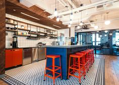 A Tour of WeWork’s Cool Queens Coworking Campus - Officelovin' Communal Kitchen Design, Coworking Kitchen Ideas, Coworking Kitchen Design, Coworking Space Kitchen Design, Coworking Kitchen, Coworking Kitchen Layout, We Work Space, We Work Cafe, Coworking Kitchen Setup