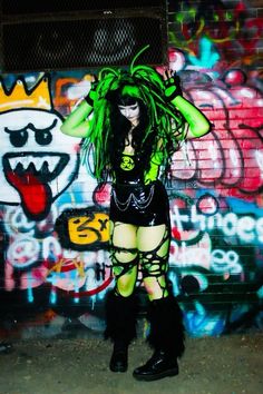 Cyberpunk Goth Aesthetic, Green Goth Aesthetic Outfit, Neon Punk Fashion, Green Cybergoth, Green Neon Cyberpunk Style, Gothic Cyberpunk Aesthetic, What Is Cybergoth, Cybergoth Green Aesthetic, Cybergoth Rave Outfit