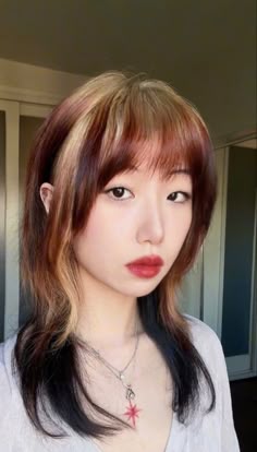 Calico Hair Colour, Calico Skunk Hair, Short Calico Hair Dye, Dyed Hair Tan Skin, Calico Hair Dye Pattern, Calico Hair Dye Short, Calico Cat Hair Dye Short Hair, Calico Hair Mullet, Calico Hair Color Mullet