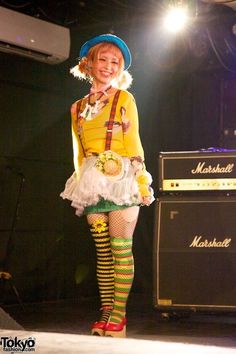 Circus Core Outfit, Clown Look, Weird Style Fashion, Carnival Themed Outfit, Weird Core Fashion, Jestercore Outfits, Cute Clown Outfit Aesthetic, Kei Fashion Types, Harajuku Street Fashion