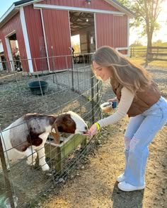 Farm Dream, Farm Aesthetic Country Living, Farm Living Outfits, Farm Life Outfit, Living On A Ranch Country Life, Farm Life Aesthetic, Country Lifestyle Farm Life Home, Country Life Aesthetic, Ranch Life Country Living