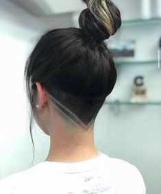 Undercut Hair Designs, Shaved Hair Designs, Hair Tattoos, Undercut Hairstyles, Capelli Ricci, Undercut, Shaved Hair, Grunge Hair, Hair Inspo Color