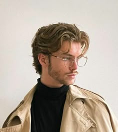 Medium Length Masculine Hair, Medium Hair Men Wavy, Medium Haircut Men Wavy, Medium Wavy Haircuts Men, Mid Length Guy Hairstyles, Medium Length Hair Men Wavy Haircuts, Milo Thatch Haircut, Short Mullet Middle Part Mens, Medium Length Hair Men Wavy