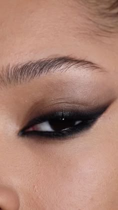 Smoky Eyeliner Tutorial, Black Eyeshadow Eyeliner Looks, Black Eyeshadow Eyeliner, Black Eyeshadow As Eyeliner, Smoky Black Eyeliner, Black Smokey Eyeliner, Black Smokey Eyeliner Look, Black Smoked Eyeliner, Black Eyeshadow Eyeliner Tutorial