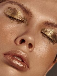 #golden Creative Gold Makeup, Metallic Aesthetic, Gold Make Up, Gold Goddess, Gold Flake Eye Makeup, Makeup Gold Eyeshadow, Gold Fleck Makeup, Gold Eyeshadow Aesthetic, Gold Editorial