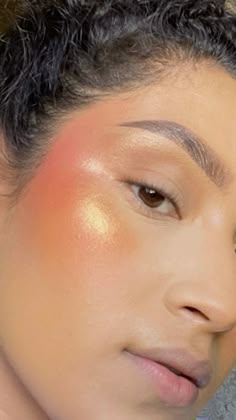 Sunset Blush #sunsetblush #sugeygonzalez #makeup #tubor #blushing #blushtrend Coral Lip Makeup, Blush Designs Makeup, Fun Cheek Makeup, Blush Design, Crazy Blush Makeup, Cheek Makeup Design, Makeup Cheeks, Cheek Makeup Looks, Cool Blush Looks