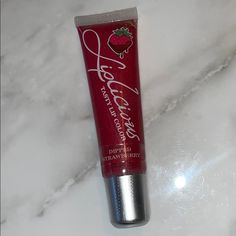 80s Lipgloss, Y2k Lip Gloss, 90s Lip Gloss, 90s Cosmetics, 90s Lipgloss, 2000s Lipstick, 2000s Makeup Products, 2000s Lip Gloss, Lip Gloss 2000s