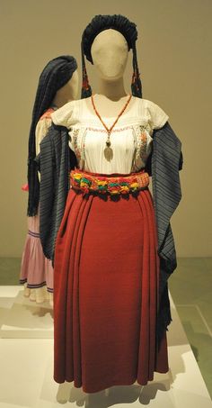 Mexican Style Outfits, Mexican Dress, Oaxaca Clothing, Oaxaca Clothes, Oaxaca Mexico Clothing, Yucatan Clothes, Traditional Oaxacan Clothing, Mexican Traditional Clothing, Zapotec Traditional Clothing