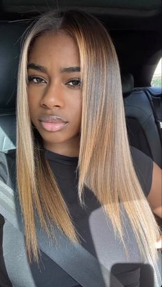 anais.zynai on Instagram Dyed Natural Hair, Blonde Natural Hair, Dyed Hair Inspiration, Honey Blonde Hair, Pretty Hair Color, Hot Hair Styles, Hair Inspiration Color, Hair Color For Black Hair, Hair Inspo Color