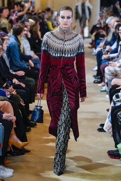 Altuzarra | Ready-to-Wear - Autumn 2019 | Look 15 Luxury Ceremonial Winter Traditional Wear, Luxury Traditional Ceremonial Wear For Winter, Luxury Traditional Blouse For Fall, Native Fashion Show, Autumn Knitwear Collection, Reindeer Runway, Altuzarra 2024, Traditional Ikat Clothing Collection, Altuzarra Cardigan
