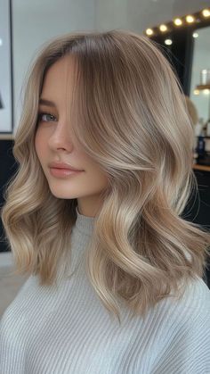 Haircut Tip, Beige Blonde Hair Color, Balayage Blonde, Champagne Blonde Hair, Beige Blonde Hair, Balayage Haare Blond, Dirty Blonde Hair, Colores De Cabello Rubio, Blonde Hair Inspiration