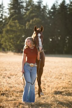 Country Senior Pictures Horse, Cowgirl Senior Pictures Horses, Western Horse Senior Pictures, Horse Senior Photoshoot, Western Senior Photos With Horse, Western Senior Picture Ideas Horses, Cowgirl Senior Pictures, Country Senior Pictures With Horses, Western Senior Picture Ideas With Horses
