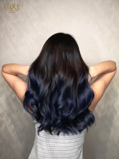 Hair Color At The Ends, Midnight Blue Colour Hair, Dark Ocean Blue Hair Color, Dark Blue Hair Color Ombre, Hair Colour Dark Blue, Colour For Black Hair, Simple Hair Color Ideas Highlights, Hair Color Ideas For Cool Undertones, Hair Colour For Summer