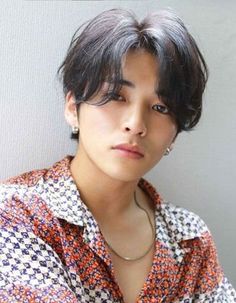 Wavy 2 Block Haircut, Two Block Haircut With Curtain Bangs, Two Block Curtain Haircut, Textured Two Block Haircut, Two Block Haircut Wavy Hair, Curtain Two Block Haircut Men, 2block Haircut Korean, Textured Two Block Cut, Korean Two Block Textured Fringe