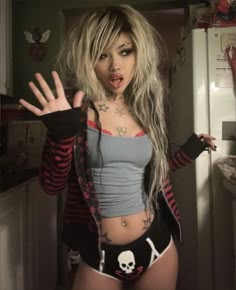 Y2k Scene Hair, Emo Y2k Hairstyles, Emo Y2k Hair, 2000s Alt Hairstyles, Misa Amane Reference, Trashy Emo, 2000s Alt Hair, Goth Reference Photos, Punk Reference Photo