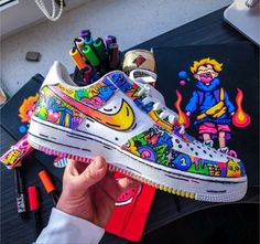 Graffiti Shoes Ideas, Colorful Custom Sneakers Art, Diy Graffiti Shoes, Graffiti Custom Shoes, Posca Shoe Art, Painted Shoes Graffiti, Custom Street Art Sneakers, Custom Graffiti Shoe Design, Unique Graffiti Shoe Design